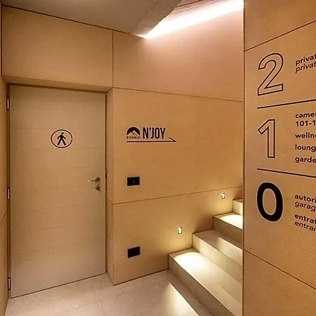 Hotel N'joy 2*