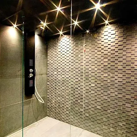 N'joy Hotel