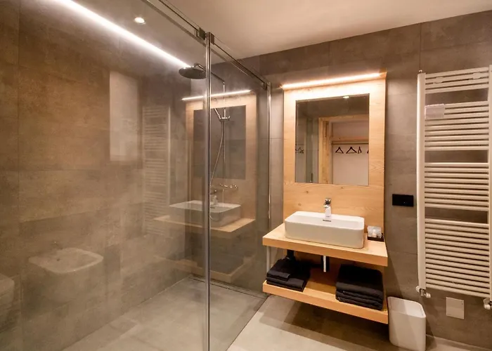 N'joy Otel 2*
